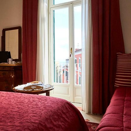 Suite Klimt P.Zza Amedeo Naples Extérieur photo