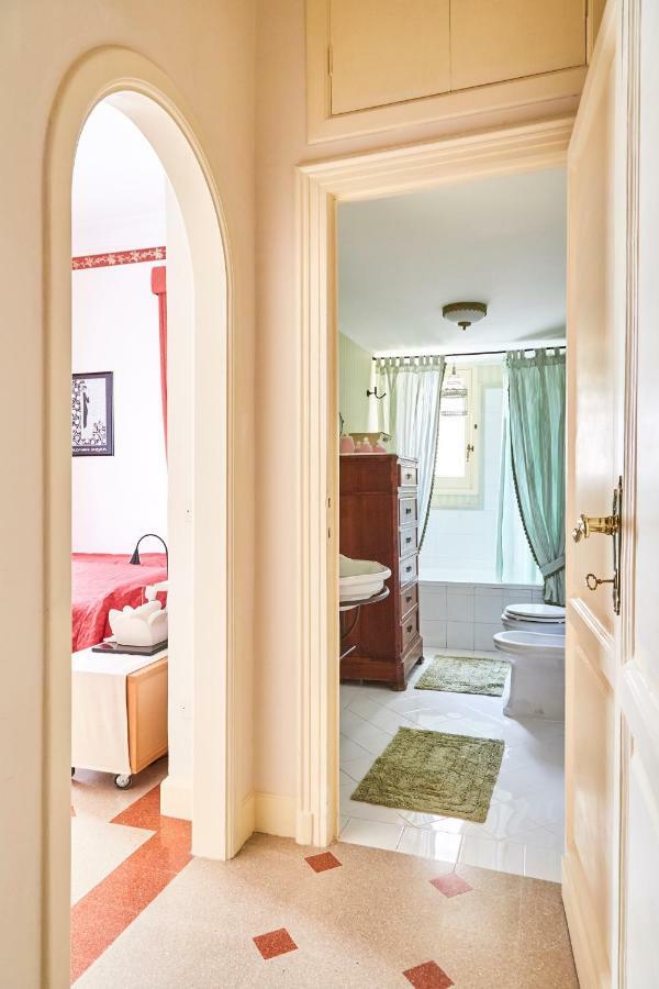 Suite Klimt P.Zza Amedeo Naples Extérieur photo