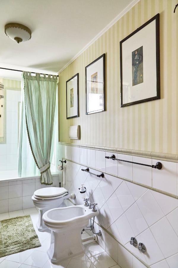 Suite Klimt P.Zza Amedeo Naples Extérieur photo